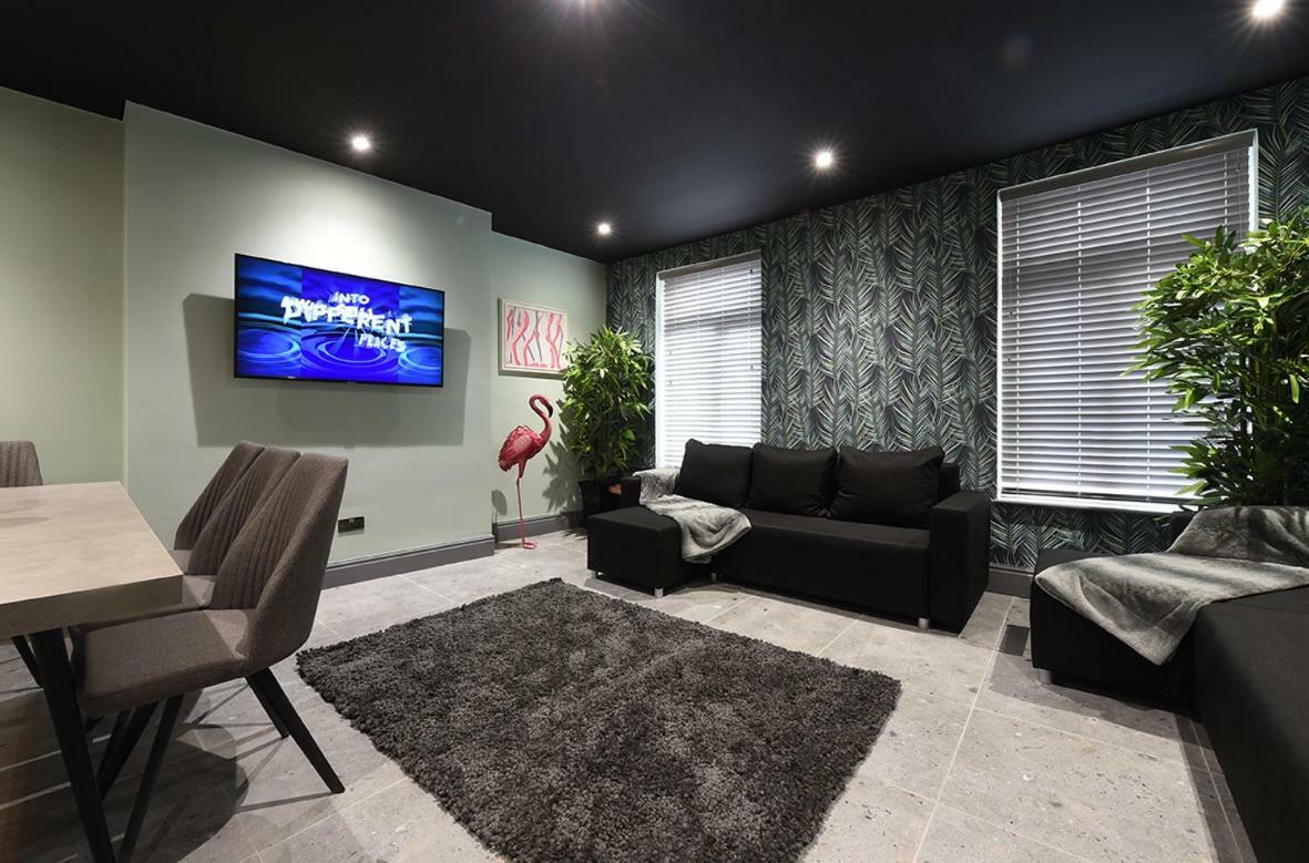 La Jungle Du Swan Apartment Manchester Luaran gambar