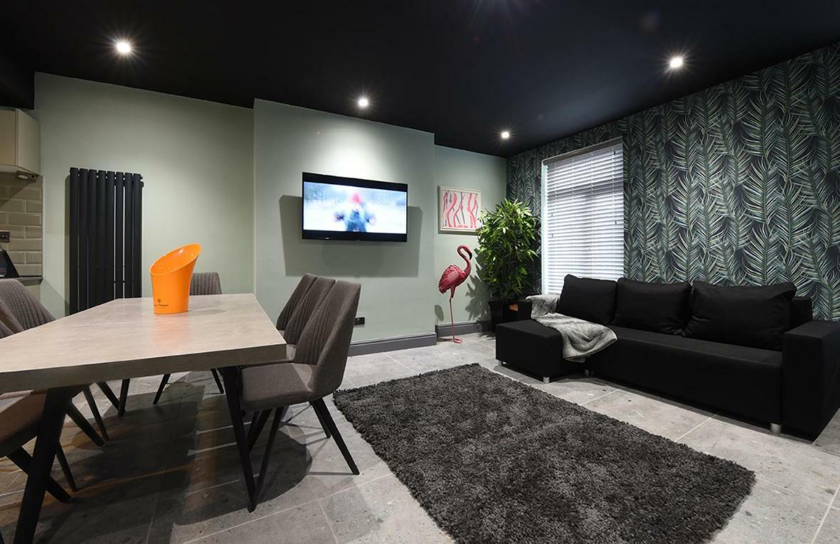 La Jungle Du Swan Apartment Manchester Luaran gambar