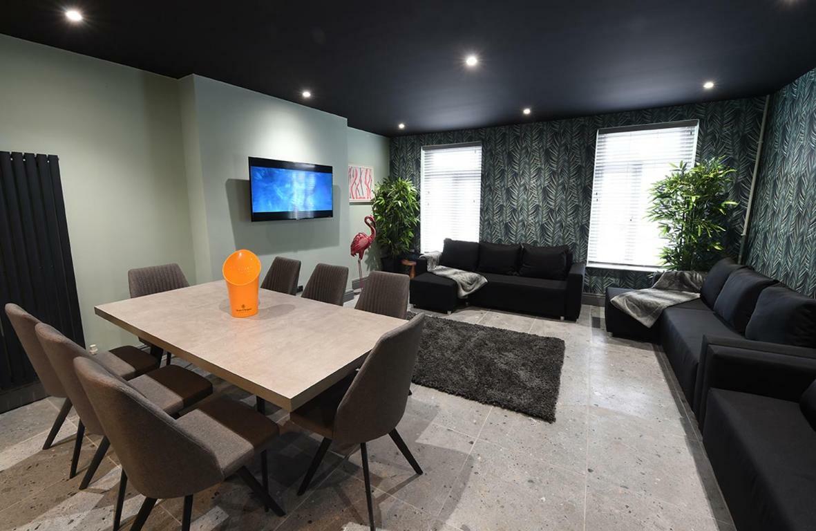 La Jungle Du Swan Apartment Manchester Luaran gambar