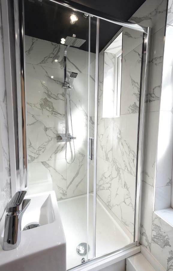 La Jungle Du Swan Apartment Manchester Luaran gambar